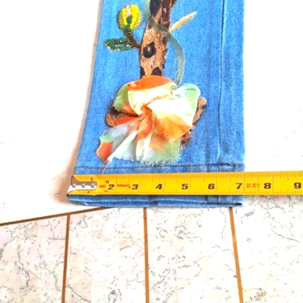 Vintage (store-Cache) Jeans with floral beaded design,...size 0..."NEW" VINTAGE - Picture 12 of 15